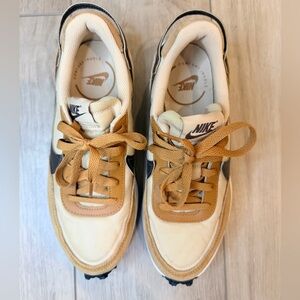 Nike Waffle Debut Sneakers Tan Cream Brown Like New Size [8]